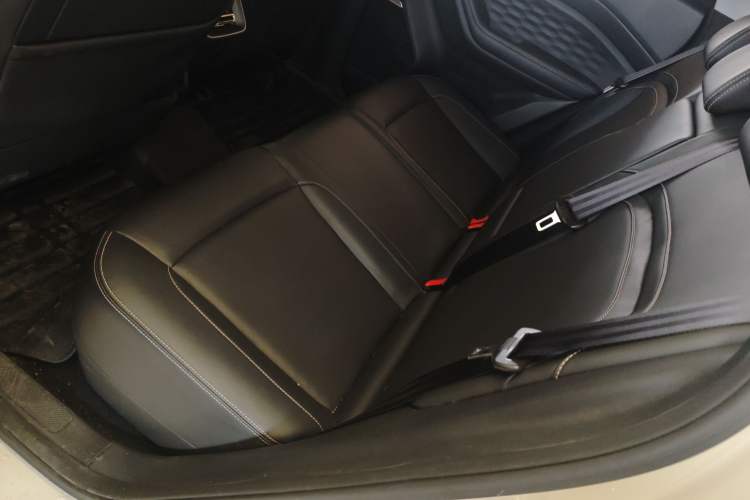 Used Wuling Xingyun 2023 2.0L DHT Flagship Edition
