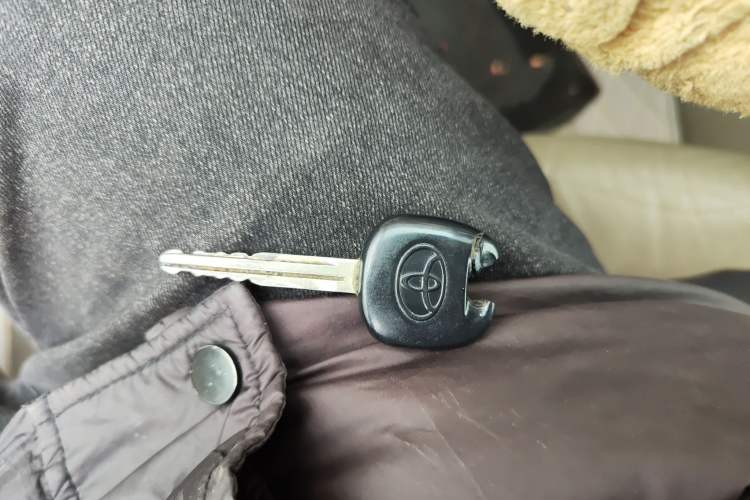 Used Toyota Verso 2011 180G CVT Luxury Edition Vehicle Key