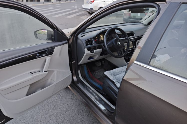 Used Volkswagen Gran Lavida 2013 1.6L Automatic Comfort Model