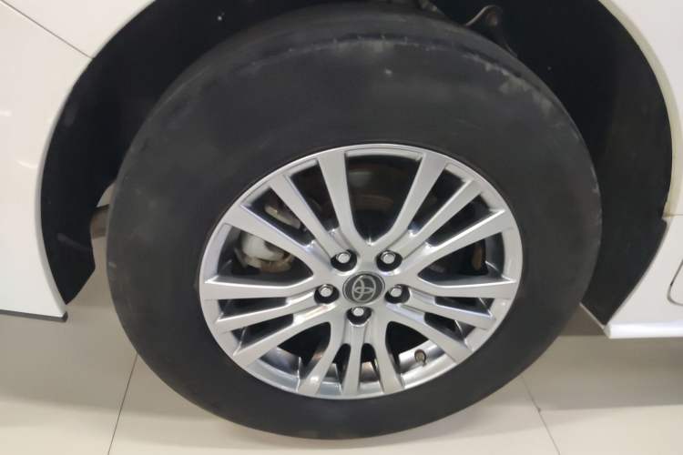 Used Toyota Sienna 2023 2.5L Hybrid Comfort Edition
