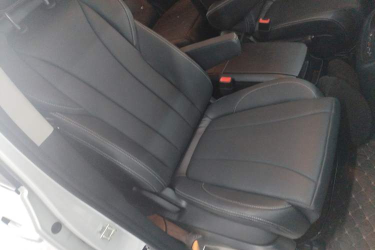 Used SAIC MAXUS G20 2023 Facelifted ES 2.0T Gasoline Automatic Value Edition
