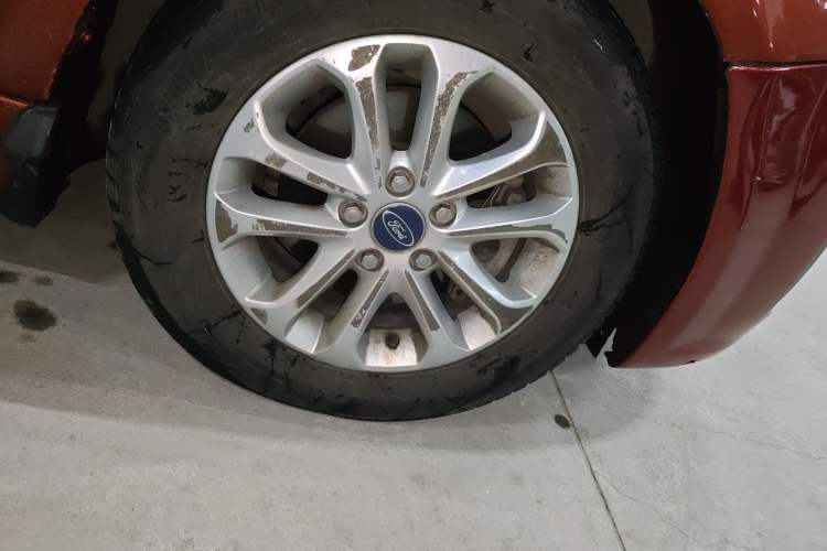 Used Ford Focus 2012 Hatchback Classic 1.8L Automatic Fashion Edition
