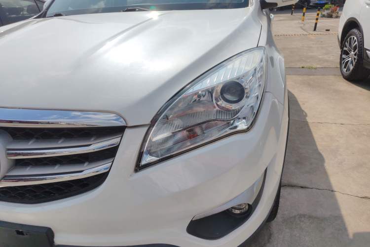 Used CHANGAN CS35 2016 1.6L Manual Luxury Model China V Standard
