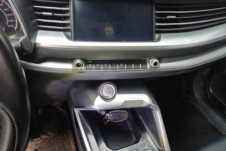 Used Haval H6 2017 Blue Label 2.0T Automatic Two-Wheel Drive Smart Edition
