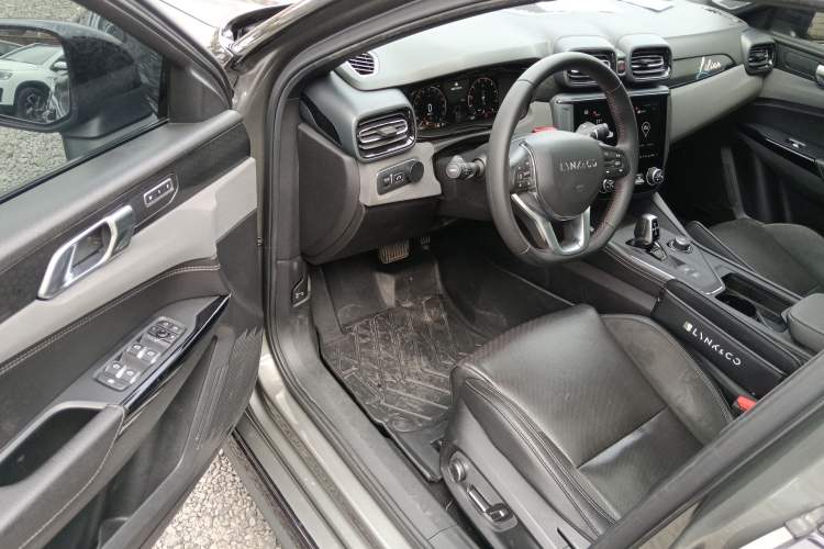 Used Lynk & Co 03 2021 2.0TD Automatic Trendy Champion Edition Driver Seat