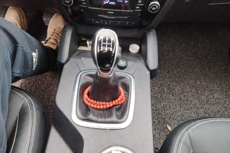 Used Geely Auto Vision X6 2016 1.8L Manual Luxury Model