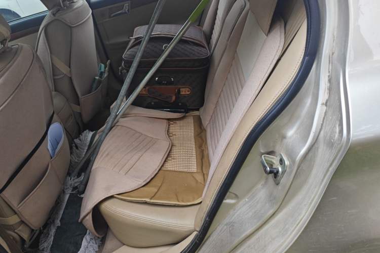 Used Roewe 350 2014 1.5L Automatic Xunyue Version Left Rear Seat