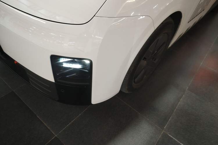 Used Li Auto MEGA 2024 Ultra Model Left Front Headlight