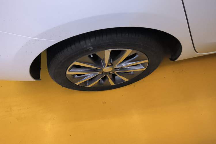 Used Buick GL6 2019 18T 6-Seater Connected Luxury Version China VI Standard
