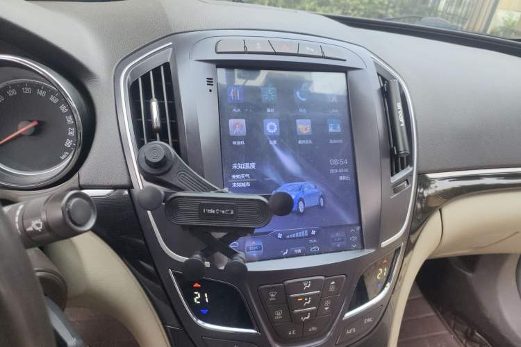 Used Buick Regal 2014 2.0L Leading Fashion Edition