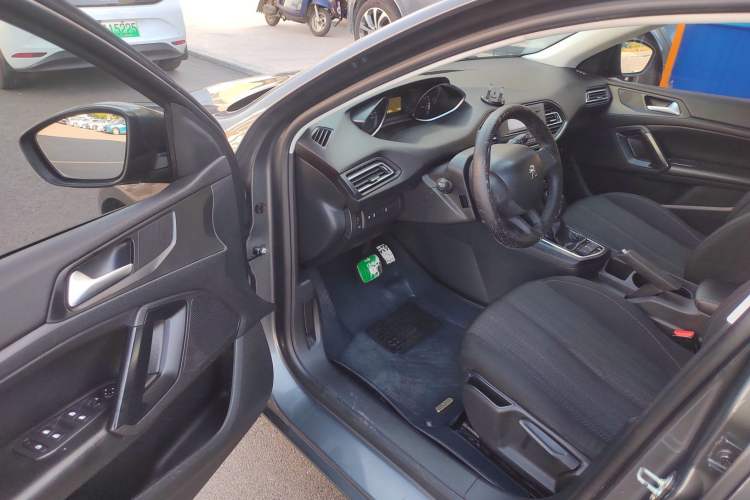 Used Peugeot 308S 2015 1.2T Automatic Shangchi Edition