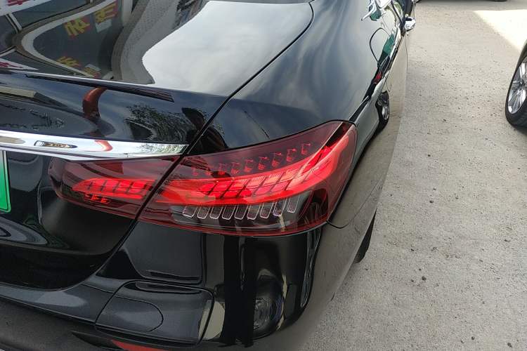 Used Mercedes-Benz E-Class New Energy 2023 E 350 e L Plug-in Hybrid Sedan