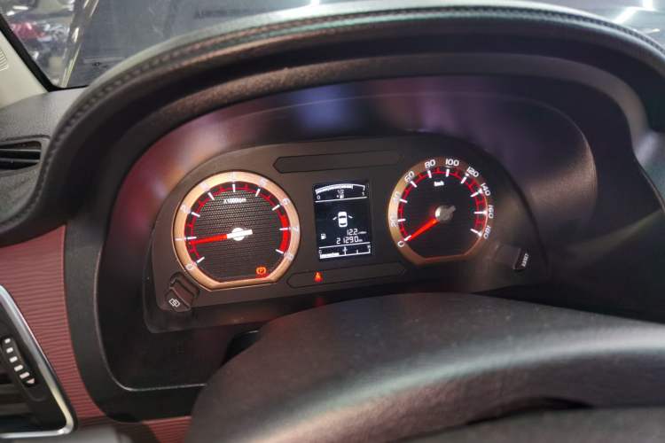 Used FORTHING Lingzhi 2018 M5L 1.6L 7-Seater Luxury Model