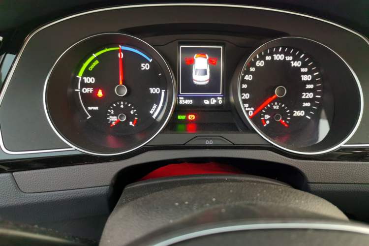 Used Volkswagen Magotan GTE Plug-in Hybrid 2020 GTE Prestige Model Odometer Close Up