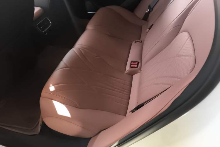 Used Geely Galaxy L6 2025 EM-i 140km Explorer+ Edition