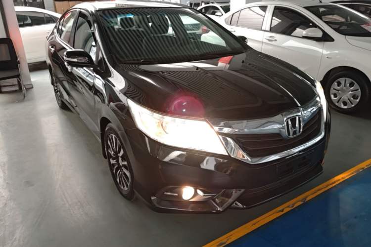 Used Honda Crider 2015 1.8L automatic luxury edition