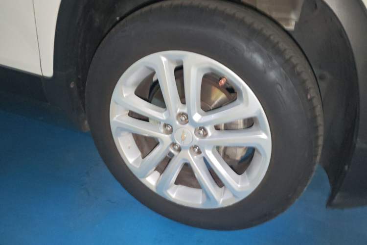 Used Chevrolet Trax 2017 1.4T Automatic Two-Wheel Drive Comfort Version Right Front Wheel Hub