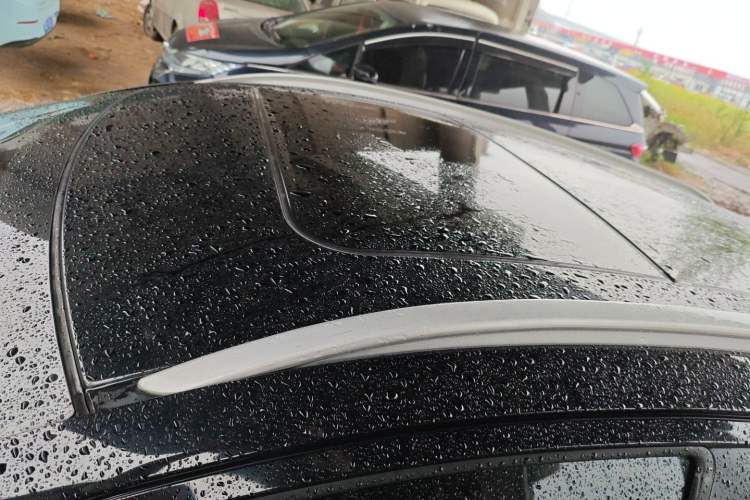 Used Honda Vezel 2017 1.8L CVT Front-Wheel Drive Pioneer Edition Roof