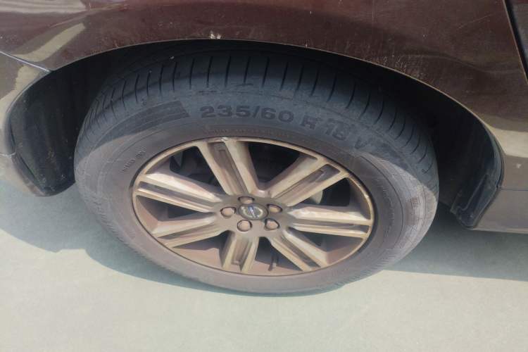 Used Volvo XC60 2016 T5 Smart Version Right Rear Wheel Hub