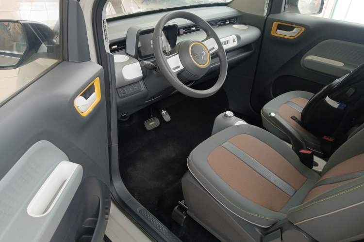 Used Wuling Hongguang MINIEV 2022 GAMEBOY 300km Play Edition Lithium Iron Phosphate Left Front Seat