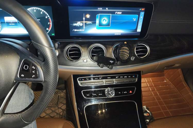 Used Mercedes-Benz E-Class 2016 E 300 L Sporty and Stylish Model
