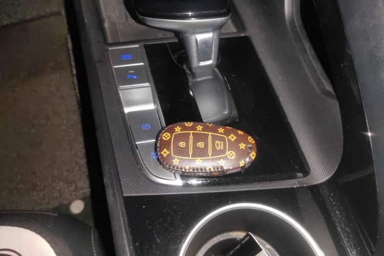 Used Hyundai Elantra 2022 1.5L CVT LUX Prestige Edition