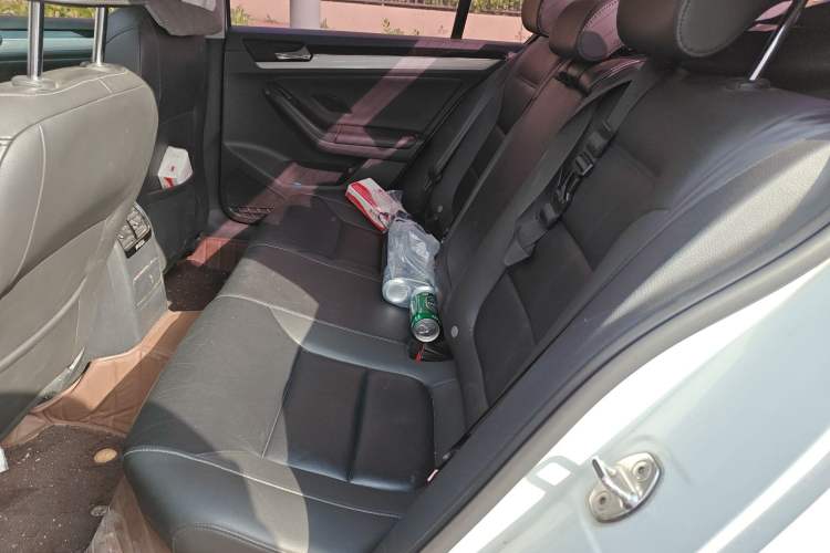 Used Volkswagen Sagitar 2015 1.6L Manual Comfort Model Left Rear Seat