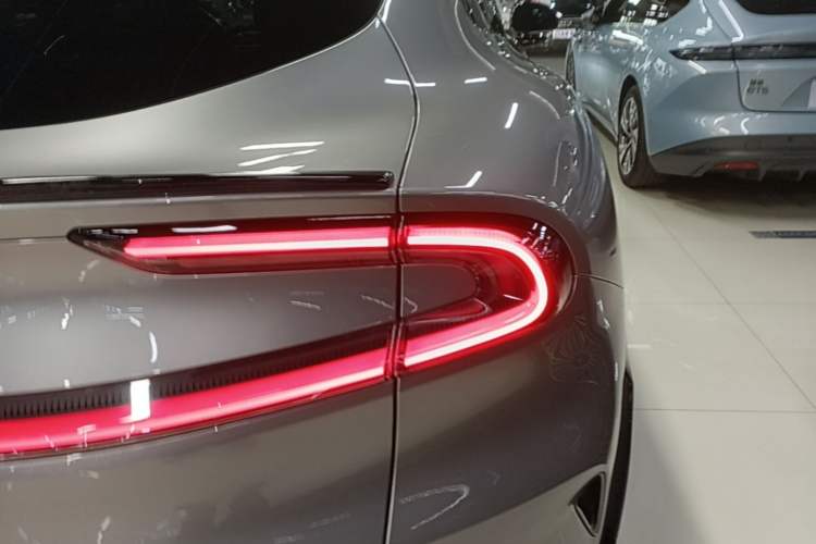 Used Xiaomi Auto YU7 2025 Ultra-Long Range All-Wheel Drive Pro Version
