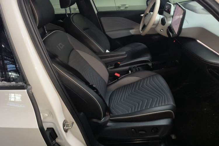 Used Volkswagen ID.3 2025 Smart Model Outstanding Oxygen Edition