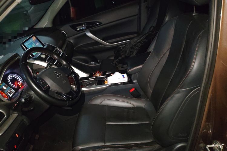 Used Mitsubishi Eclipse Cross 2019 1.5T CVT Two-Wheel Drive Dream Edition China VI Standard
