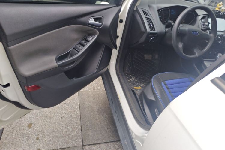 Used Ford Focus 2012 Hatchback 1.6L Automatic Comfort Model Driver Seat