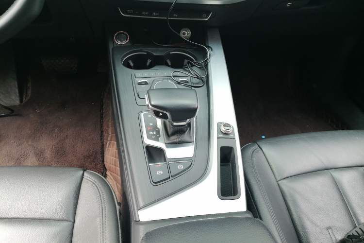 Used Audi A4L 2019 45 TFSI quattro Individual Sport Edition China VI