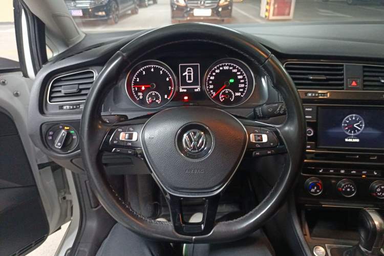 Used Volkswagen Golf 2018 230TSI Automatic Luxury Version