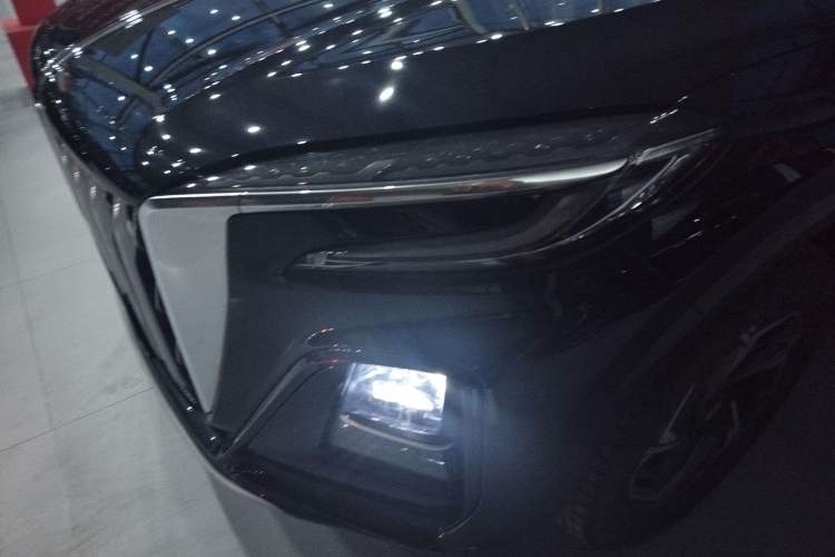 Used Hongqi HS3 2023 1.5T Two-Wheel Drive Shanwei Edition