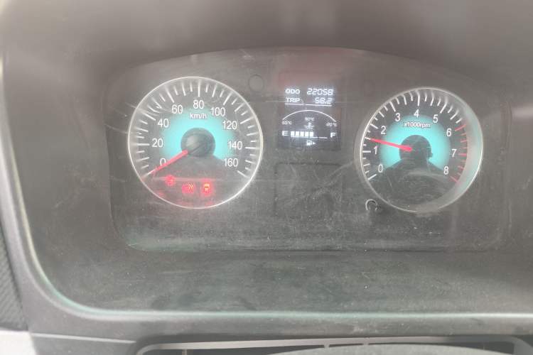 Used Jinbei Hiace X30 2024 1.5L Wealthy Van Model 2/5 Seats