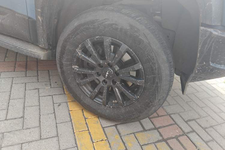 Used Formula Leopard 5 2023 Explore Edition