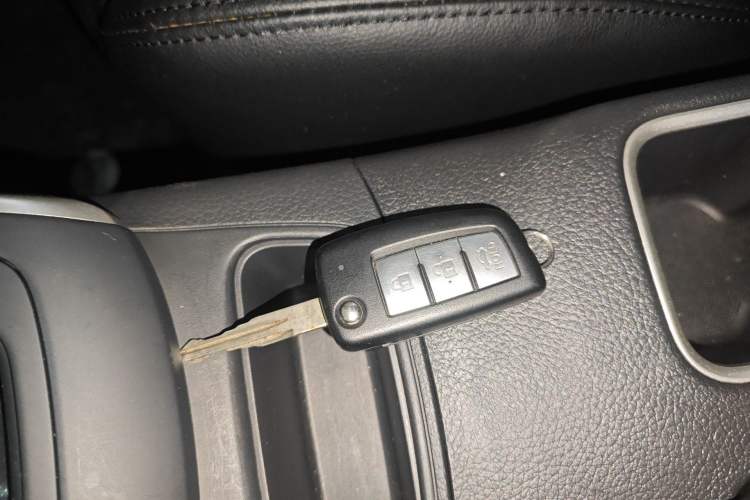 Used Nissan Sylphy 2024 Classic 1.6XE CVT Comfort Edition Vehicle Key