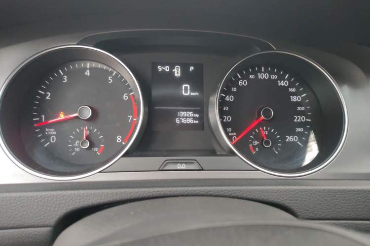 Used Volkswagen Golf 2016 1.6L Automatic Fashion Model