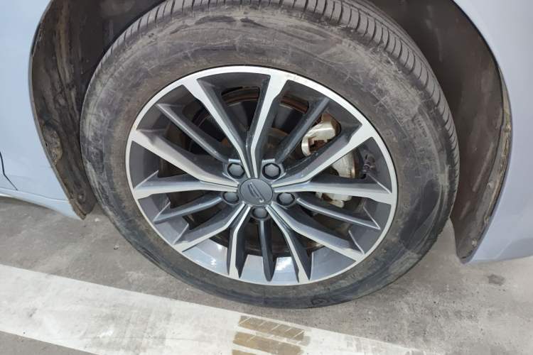 Used Geely Auto Preface 2023 2.0TD Luxury Version Right Front Wheel Hub