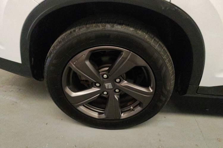 Used Baojun RM-5 2019 1.5T CVT Elite Version with 24-Hour Online Service 6 Seats Exterior 5