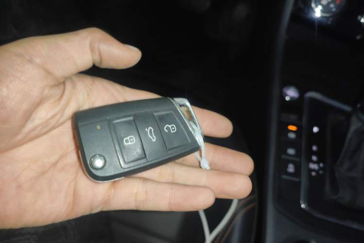 Used Volkswagen Bora 2023 200TSI DSG SmartDrive PRO Edition Vehicle Key
