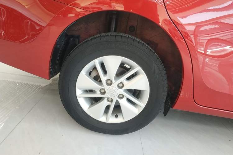 Used Toyota Corolla 2014 1.6L CVT GL Right Rear Wheel Hub