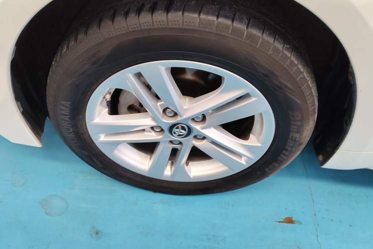 Used Toyota Levin 2019 185T CVT Luxury Edition China VI Standard Left Front Wheel Hub