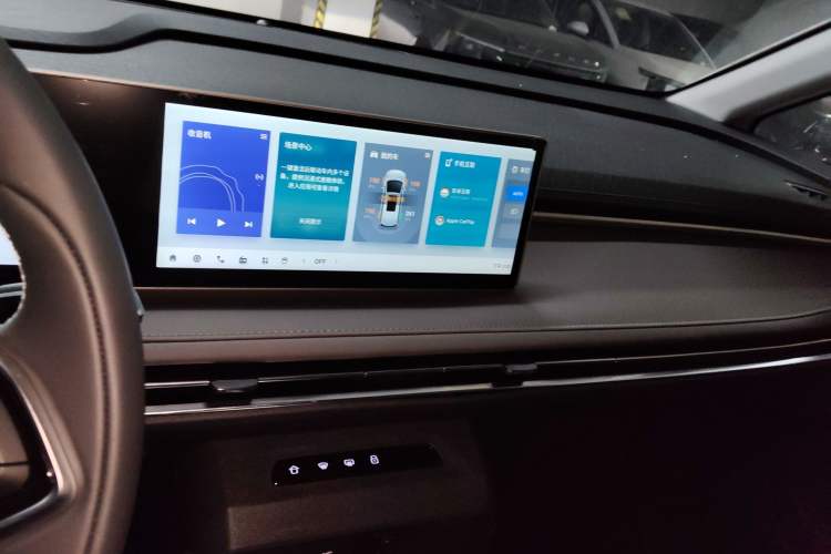 Used SAIC MAXUS Dajia 7 2024 Revised Version Super Hybrid Long-Range Edition Enjoyment Version Audio And AC Panel