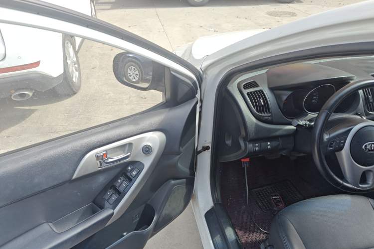 Used Kia Forte 2014 1.6L AT GLS