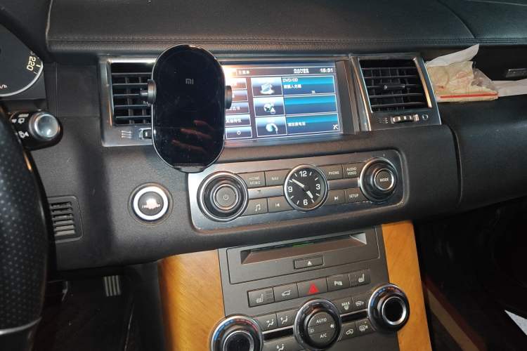 Used Land Rover Range Sport 2012 5.0 NA V8 HSE Audio And AC Panel