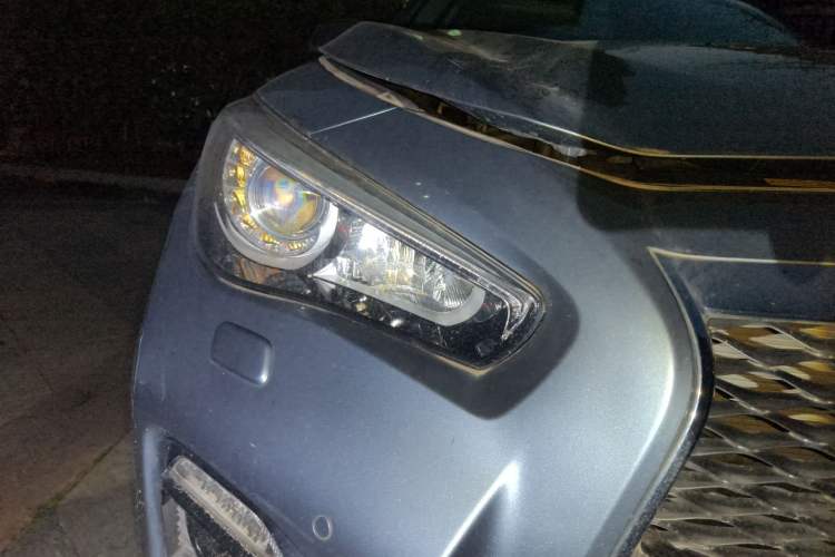 Used Infiniti Q50 2014 3.7L Luxury Sport Edition Right Front Headlight