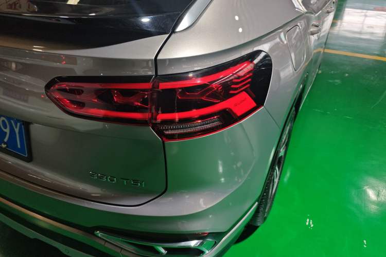 Used Volkswagen Tayron X 2020 330TSI Two-Wheel Drive Luxury Smart Connectivity Version Right Rear Taillight