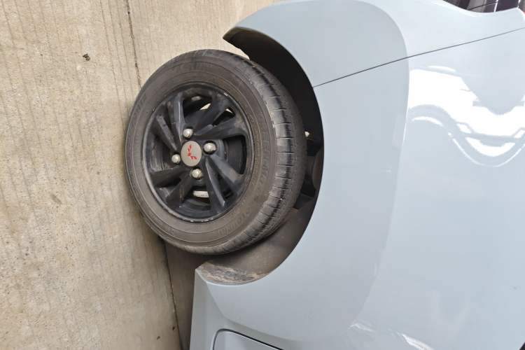 Used Wuling Hongguang MINIEV 2020 Freedom Version Lithium Iron Phosphate Exterior 5