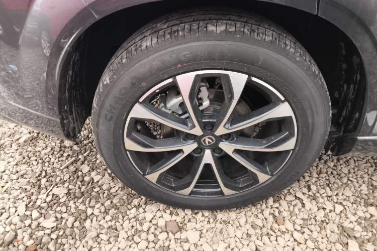 Used Changan UNI-Z New Energy 2024 Blue Whale Smart Electric iDD 125km Beyond Edition